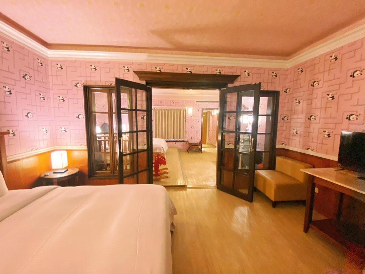 Hotel 種子商旅 à Kaohsiung Extérieur photo