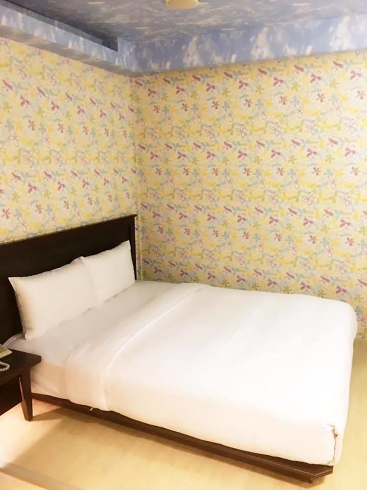 Hotel 種子商旅 à Kaohsiung Extérieur photo